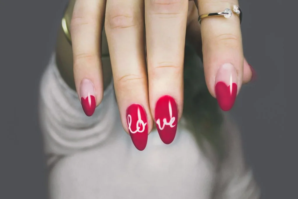 que tan rentable es el negocio de las uñas